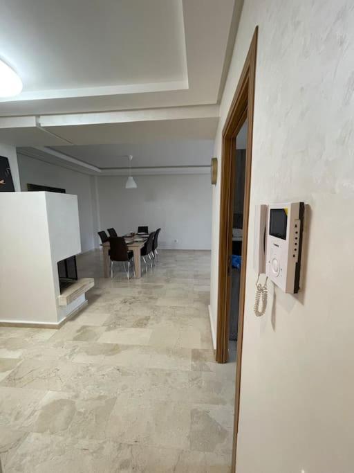 Chic & Cosy Flat Near Airport Lockbox Fast Wifi Apartment Nouaceur ภายนอก รูปภาพ