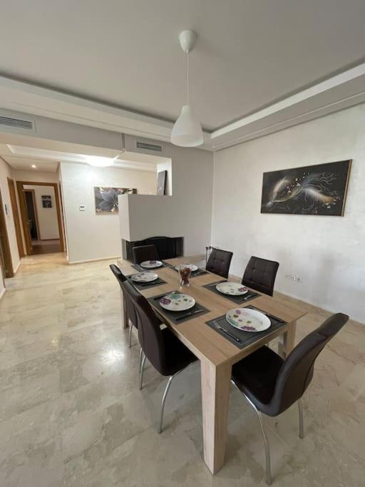 Chic & Cosy Flat Near Airport Lockbox Fast Wifi Apartment Nouaceur ภายนอก รูปภาพ
